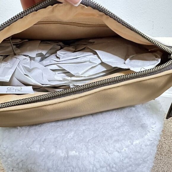 Time and Tru Dayana‎ Essential Crossbody Bag with Adjustable Strap Beige Tan - Picture 6 of 8